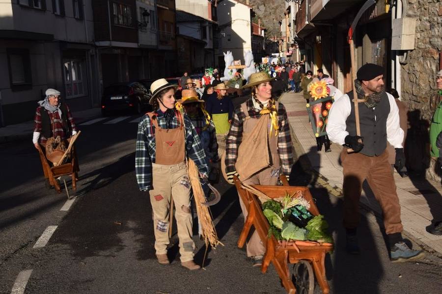 Velilla del Río Carrión celebra un aplazado carnaval