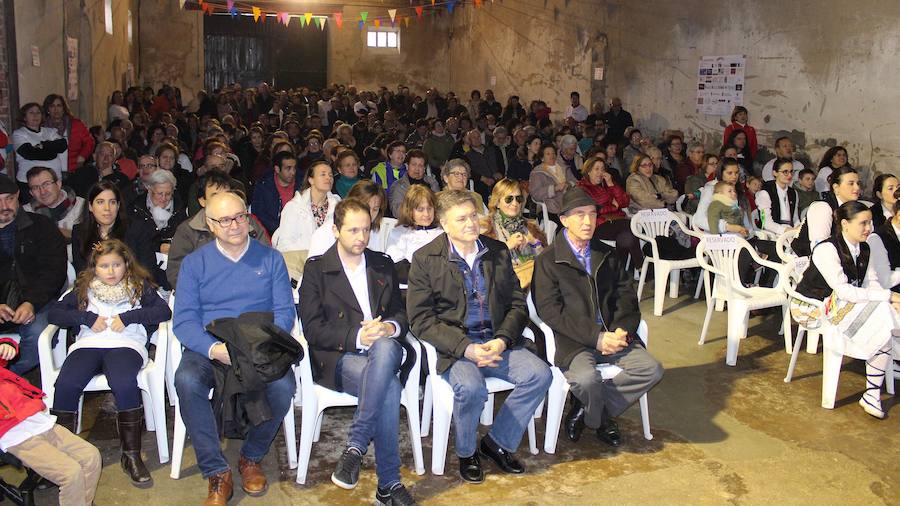 Los familiares y los enfermos afectados por la enfermedad Niemann-Pick no están solos. A pesar de ser una afección neurológica que no tiene ni cura ni tratamiento, cuentan con el apoyo incondicional de sus seres queridos. 