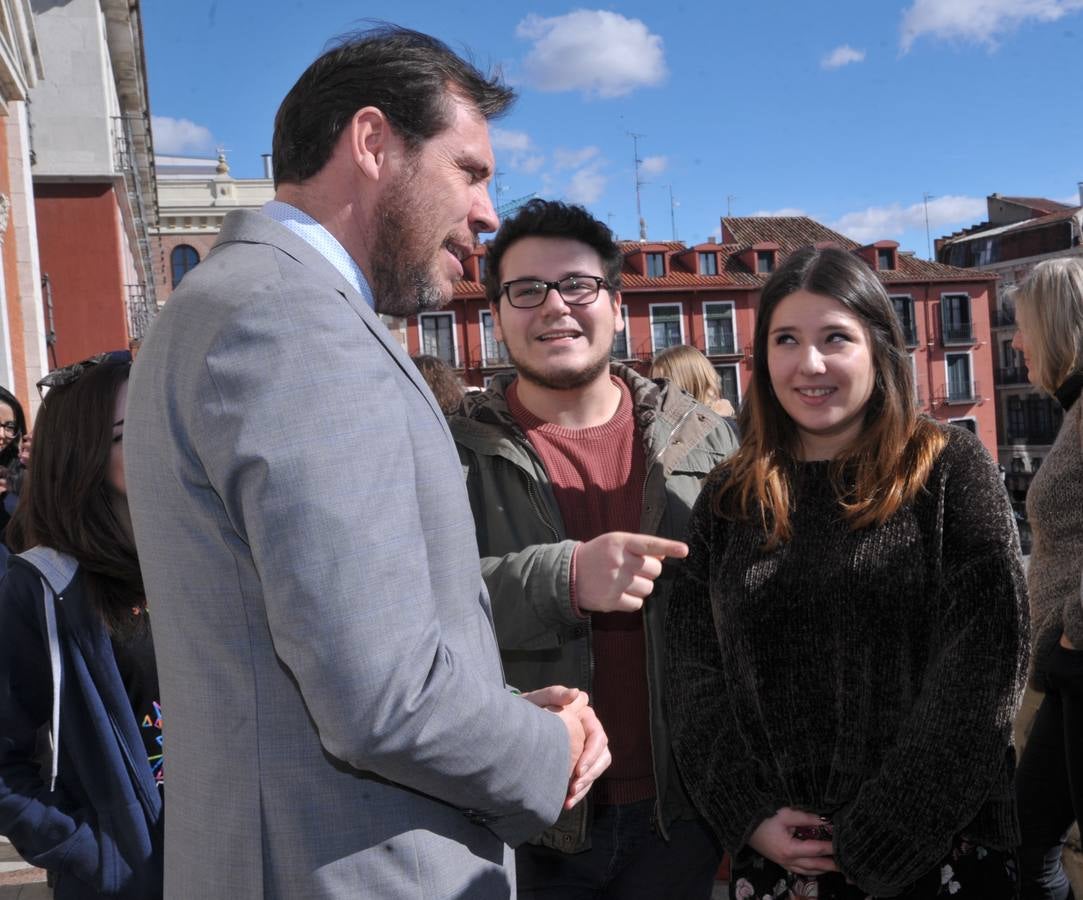 Fotos: Erasmus de la UVA visitan el Ayuntamiento