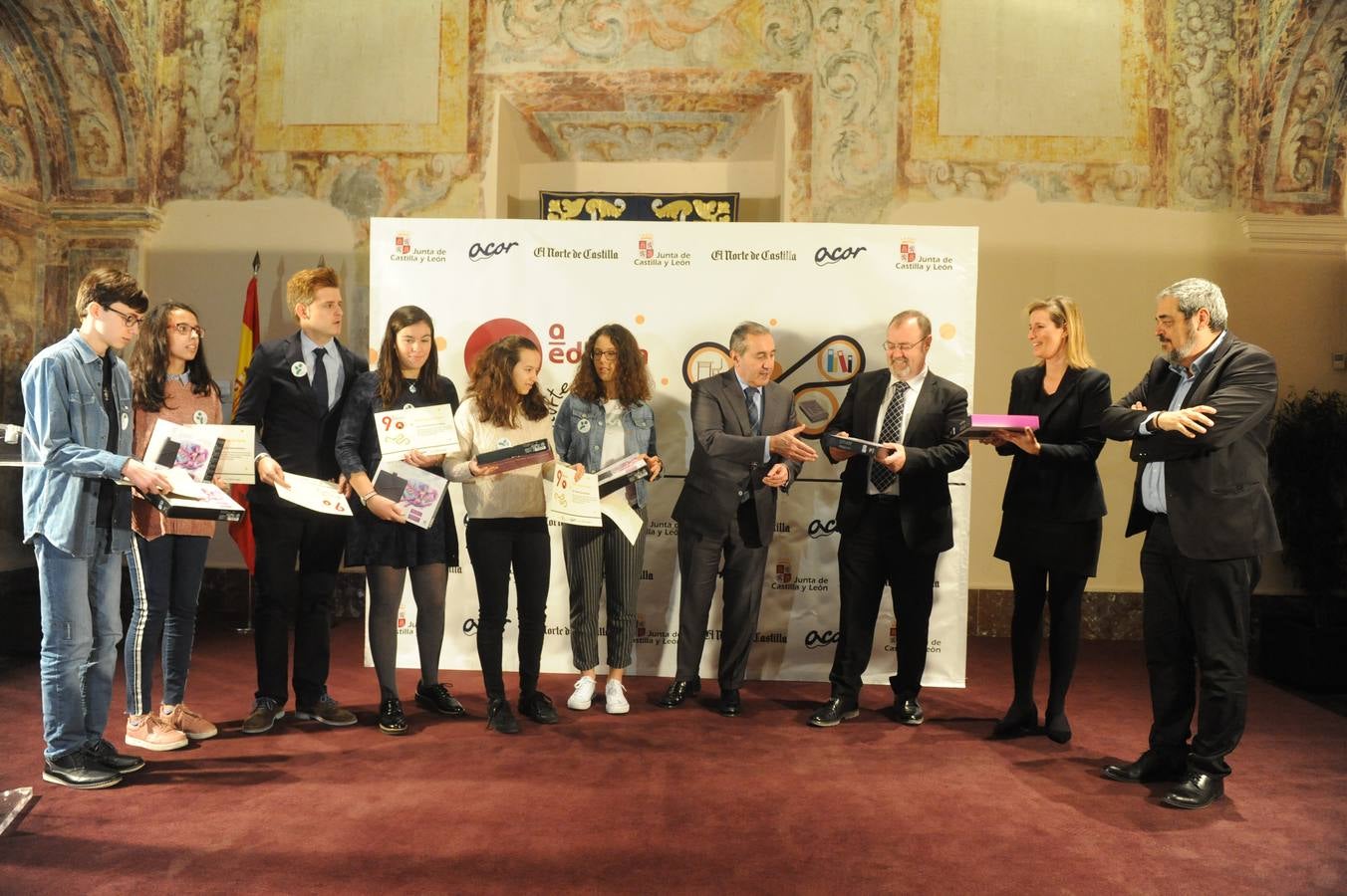 El concurso, ha reunido a 534 alumnos de una treintena de centros de seis provincias que han elaborado 2.655 noticias en equipos de trabajo dirigidos por un tutor