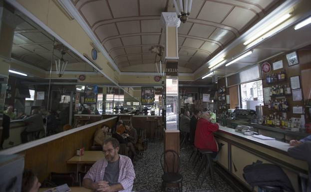 Fallece Casto Herrezuelo, tabernero del Bar Palentino