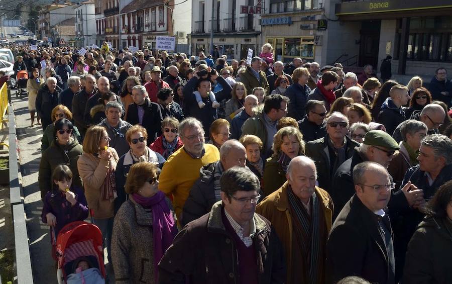 Fotos: Manifestacion en la peligrosa Travesía de San Rafael