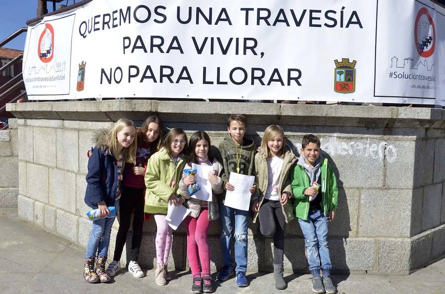 Fotos: Manifestacion en la peligrosa Travesía de San Rafael