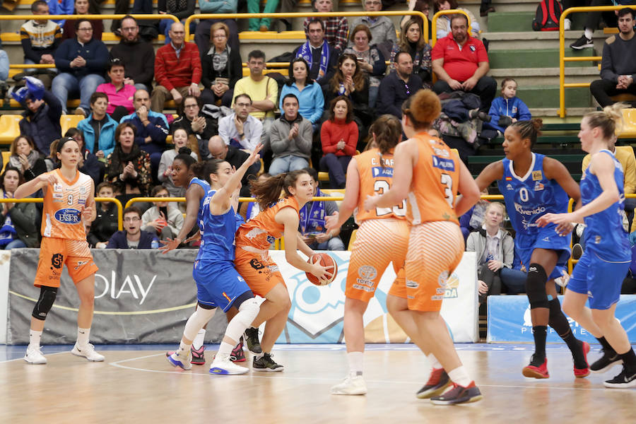 Fotos: Partido de baloncesto entre el CB Avenida y el Quesos El Pastor de Zamora