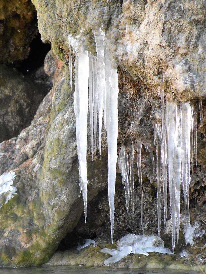 Fotos: Hielo y bajas temperaturas en Covalagua