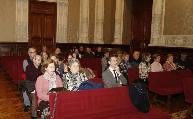 Público que ha asistido a a presentación del libro.