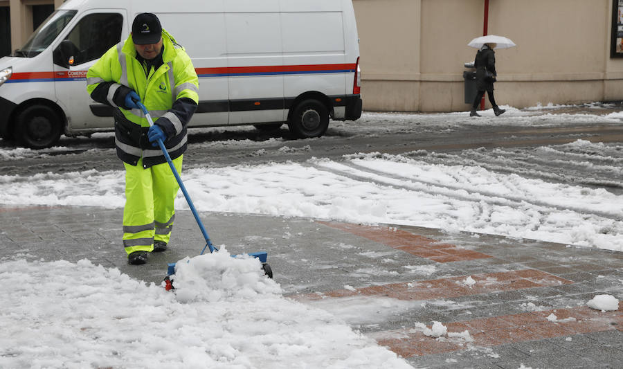 Fotos: La capital se tiñe de blanco