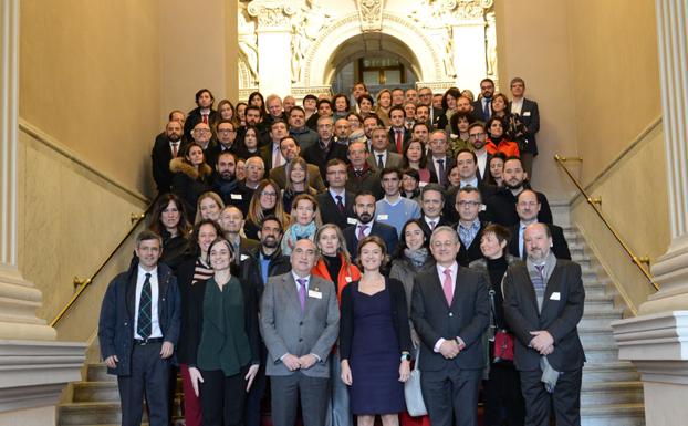 Foto de familia de los participantes de la plataforma 