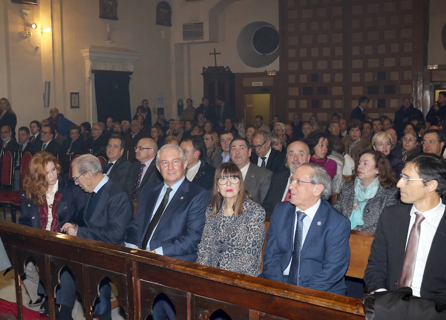 La delegada del Gobierno en Castilla y León, María José Salgueiro, pregonó ayer en la Cofradía Penitencial de Jesús Nazareno, en un acto en el que ensalzó la celebración de la Pasión en Valladolid.