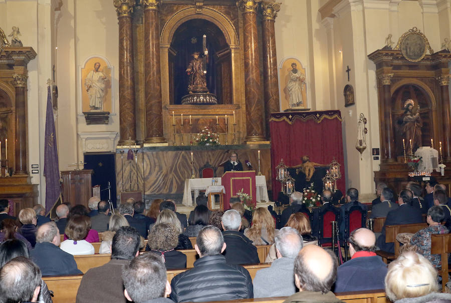 La delegada del Gobierno en Castilla y León, María José Salgueiro, pregonó ayer en la Cofradía Penitencial de Jesús Nazareno, en un acto en el que ensalzó la celebración de la Pasión en Valladolid.