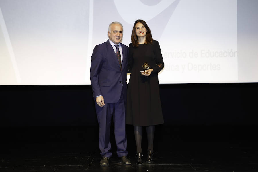 La atleta Marta Guijo, la jugadora de hockey sobre hielo Clara Hernández del Río, el atleta Miguel Delgado y el equipo de voleibol femenino de la Universidad de Salamanca fueron galardonados como mejores deportistas universitarios