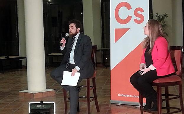 El portavoz de Interior de Ciudadanos y diputado, Miguel Ángel Gutiérrez, asiste en Ávila a un encuentro sobre el modelo actual de la Policía 