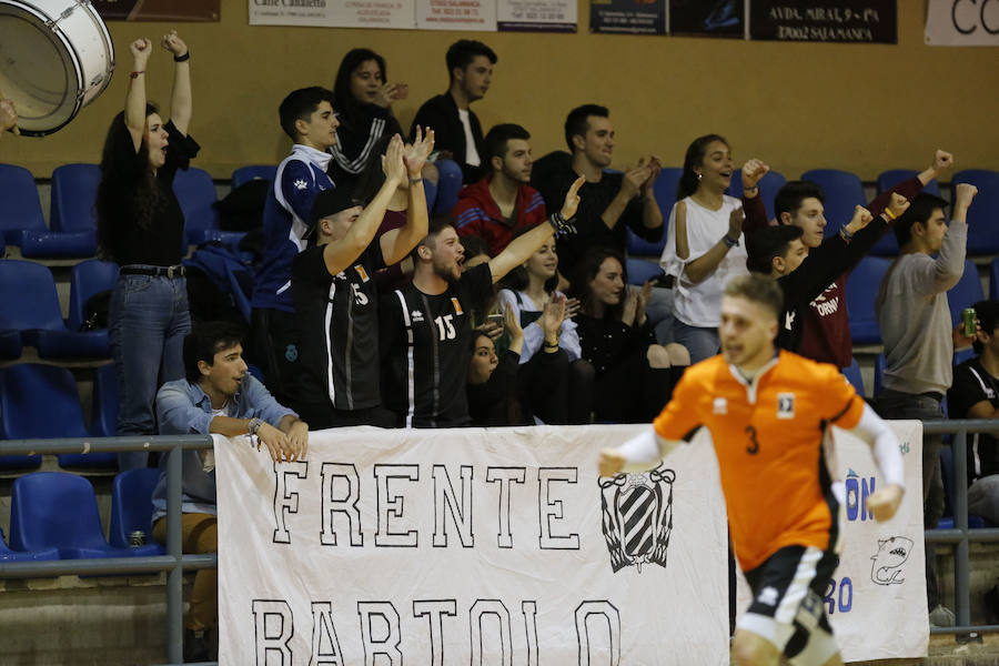 Fotos: Partido entre el BM Ciudad de Salamanca y el Atlético Avilesina