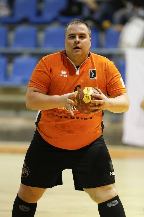 Fotos: Partido entre el BM Ciudad de Salamanca y el Atlético Avilesina