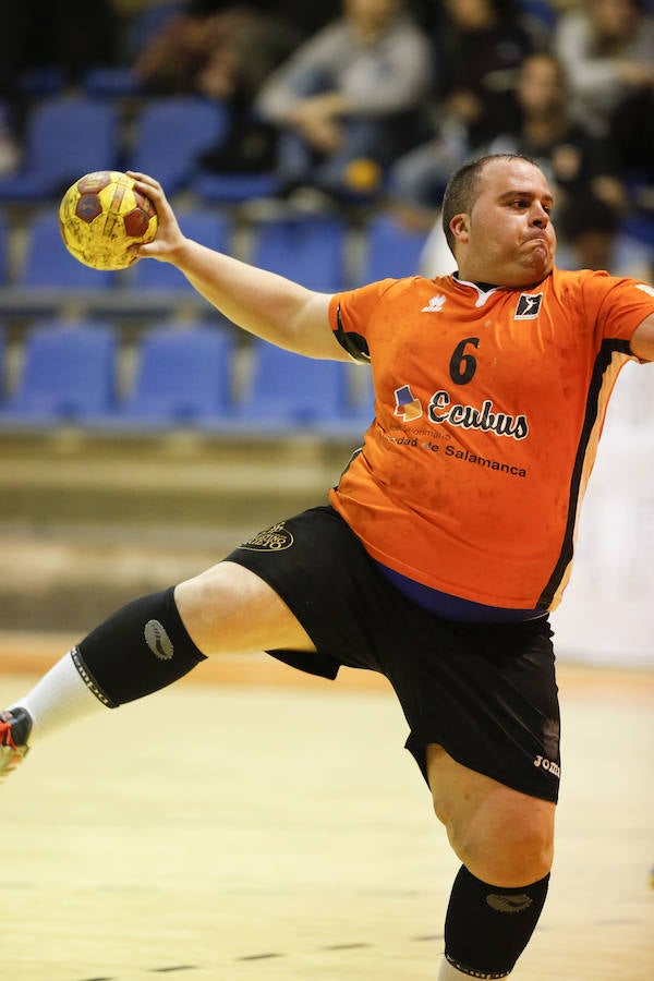 Fotos: Partido entre el BM Ciudad de Salamanca y el Atlético Avilesina