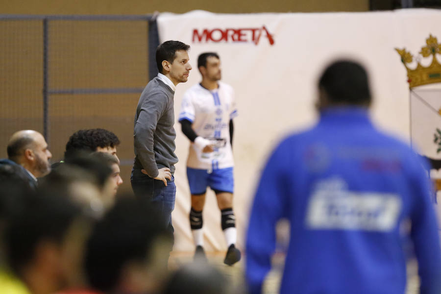 Fotos: Partido entre el BM Ciudad de Salamanca y el Atlético Avilesina