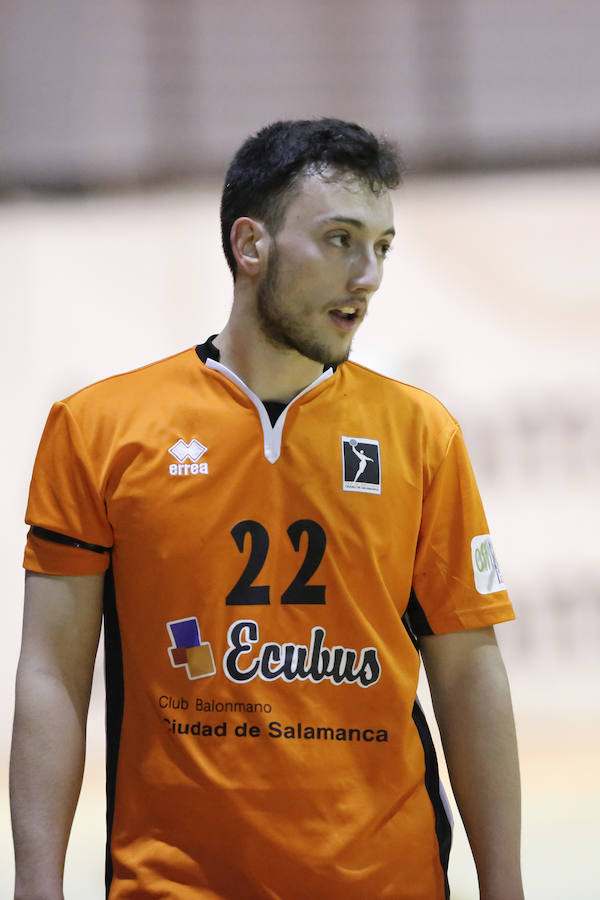 Fotos: Partido entre el BM Ciudad de Salamanca y el Atlético Avilesina