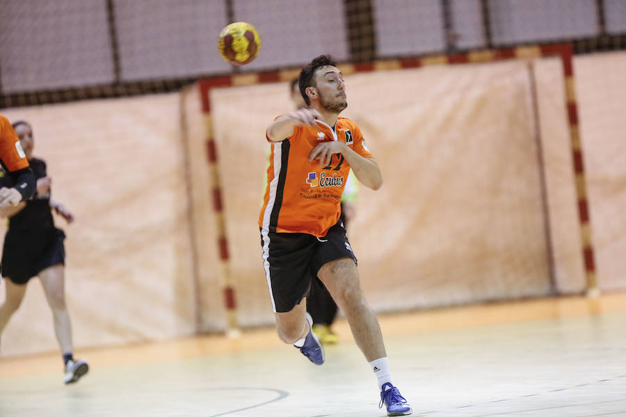 Fotos: Partido entre el BM Ciudad de Salamanca y el Atlético Avilesina