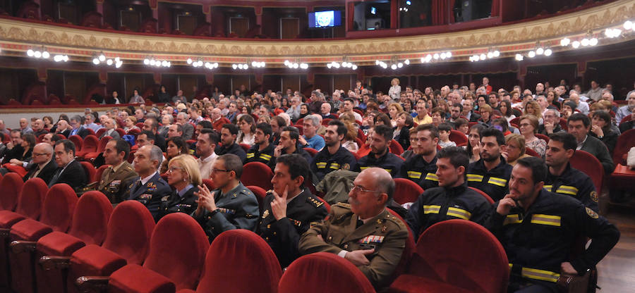 El acto sirvió para rendir homneaje a los 26 bomberos jubilados en los últimos dos años 