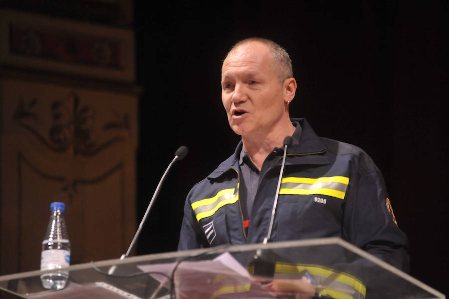 El acto sirvió para rendir homneaje a los 26 bomberos jubilados en los últimos dos años 