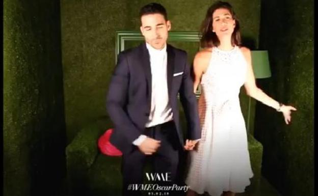 Muguruza y Silvestre entregados por completo al baile.