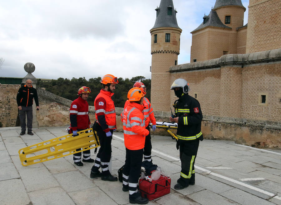 Fotos: Simulacro de incendio en el Alcázar de Segovia