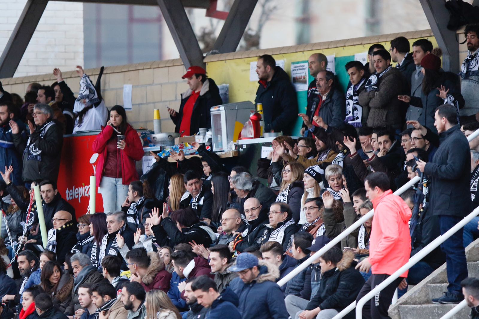 Fotos: Aficionados de Unionistas en el partido contra el Astorga