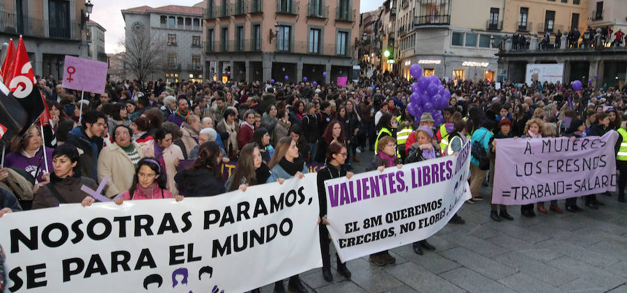 Fotos: 8-M Multitudinaria manifestación en Segovia