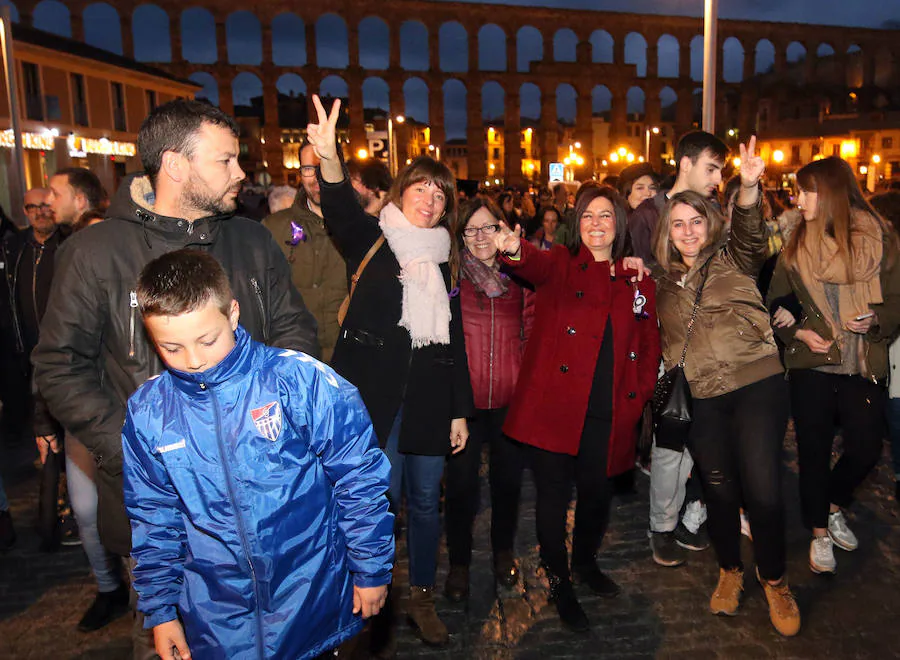 Fotos: 8-M Multitudinaria manifestación en Segovia