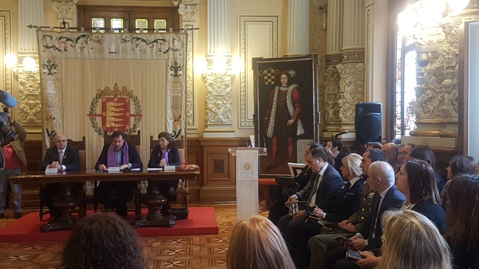 Durante el acto se ha hecho entrega del premio de igualdad a Henar Sastre, fotógrafa de El Norte de Castilla