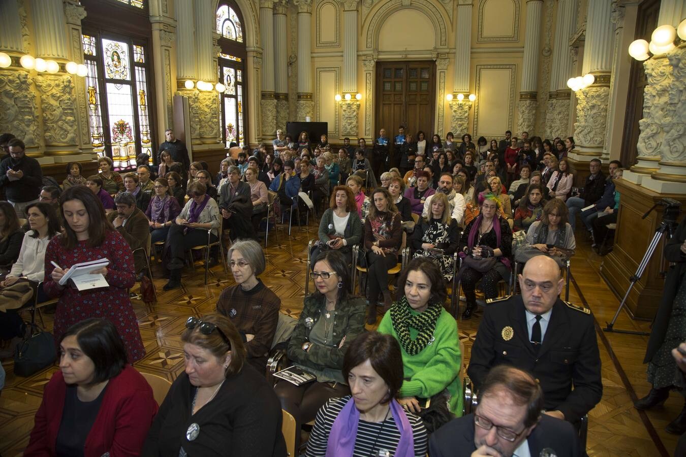 Durante el acto se ha hecho entrega del premio de igualdad a Henar Sastre, fotógrafa de El Norte de Castilla