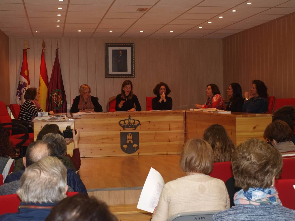 Fotos: El presidente de la Diputación preside en Villanubla el acto institucional del Día de la Mujer en la provincia