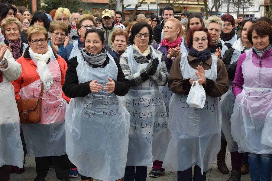 Fotos: Concentración en Guardo en la jornada del 8-M