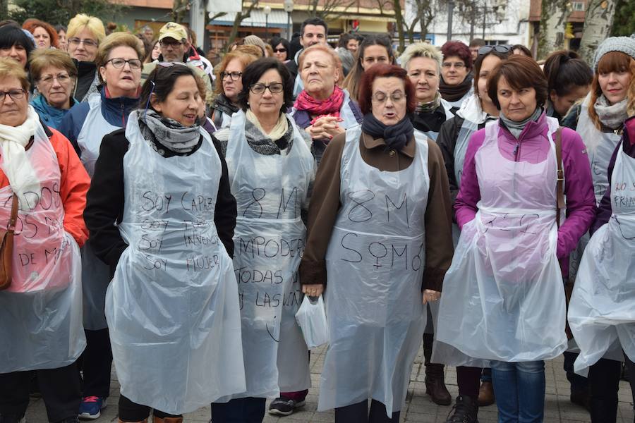 Fotos: Concentración en Guardo en la jornada del 8-M