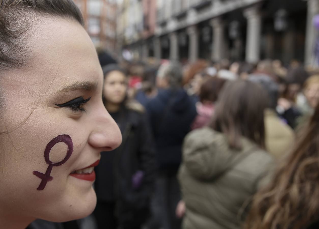 Fotos: Manifestación estudiantil convocada por la Asamblea Feminista de Valladolid