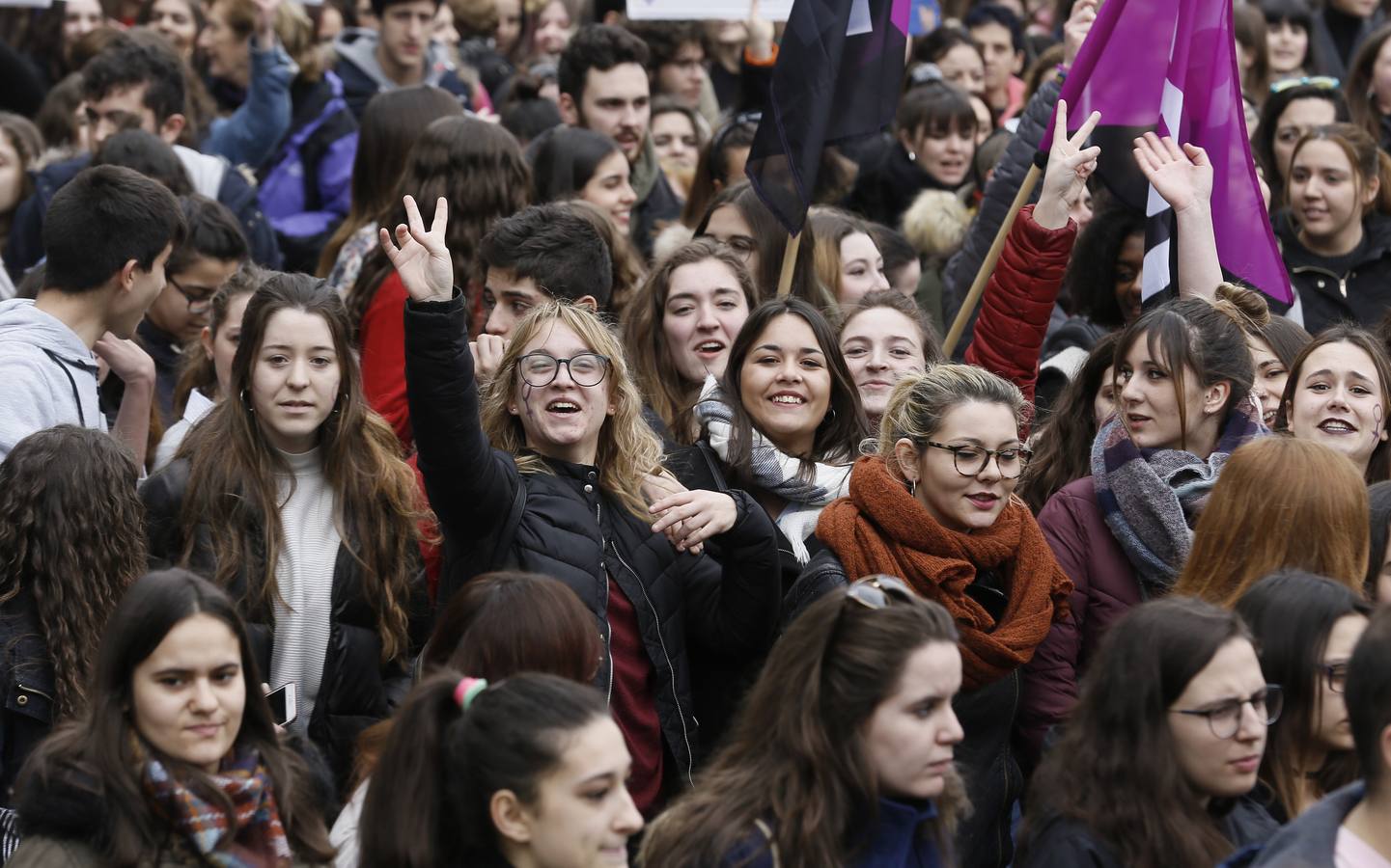 Fotos: Manifestación estudiantil convocada por la Asamblea Feminista de Valladolid