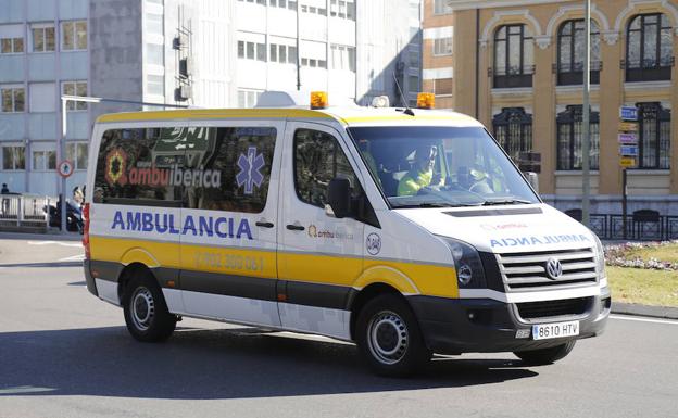 Ambulancia en la capital palentina. 