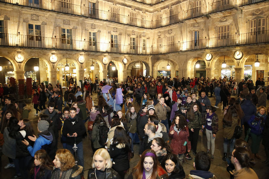 Más de 15.000 personas, según Policía Nacional, han participado en Salamanca en la manifestación convocada por los movimientos feministas con motivo del 8-M