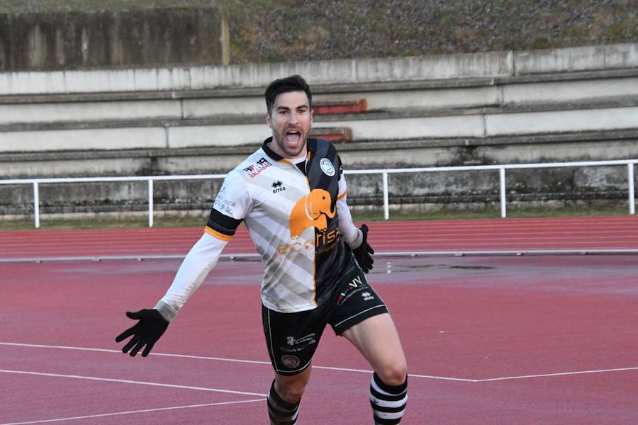 Importante victoria en la prolongación de Unionistas de Salamanca. Un balón colgado por Jorge Alonso en el 93 fue cabeceado por Isaac Manjón a las mallas para darle el triunfo a los salmantinos en un flojo partido del equipo de Astu en Las Pistas ante el Almazán