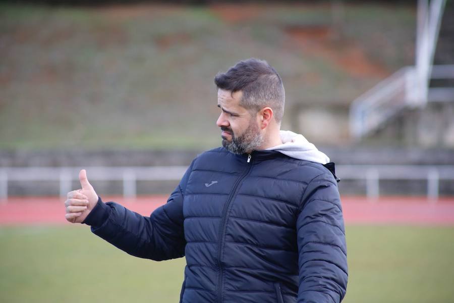 Importante victoria en la prolongación de Unionistas de Salamanca. Un balón colgado por Jorge Alonso en el 93 fue cabeceado por Isaac Manjón a las mallas para darle el triunfo a los salmantinos en un flojo partido del equipo de Astu en Las Pistas ante el Almazán