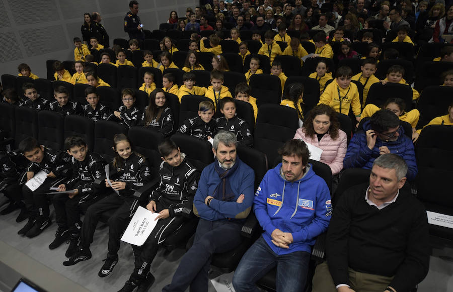Fotos: Fernando Alonso entrega los premios Renault Kart Pequeños Campeones