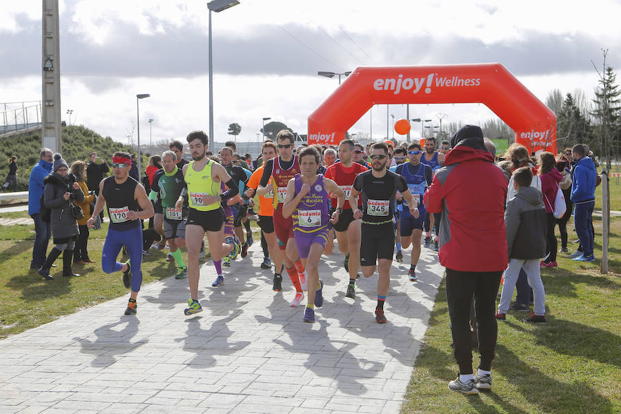 Ni el viento ni la lluvia aguaron la fiesta atlética que tuvo lugar el domingo con la celebración de la III Enjoy! Running 10K Aldehuela. 