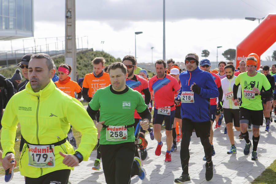Ni el viento ni la lluvia aguaron la fiesta atlética que tuvo lugar el domingo con la celebración de la III Enjoy! Running 10K Aldehuela. 