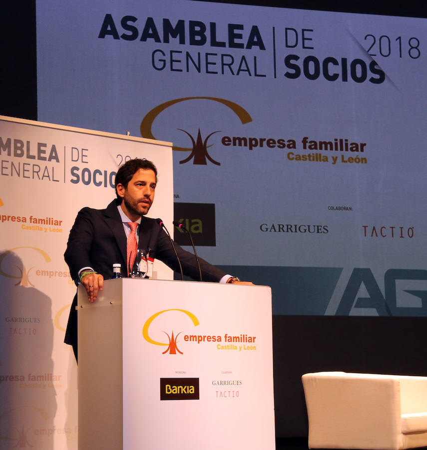 Fotos: Cristóbal Montoro clausura la Asamblea de la Empresa Familiar de Castilla y León