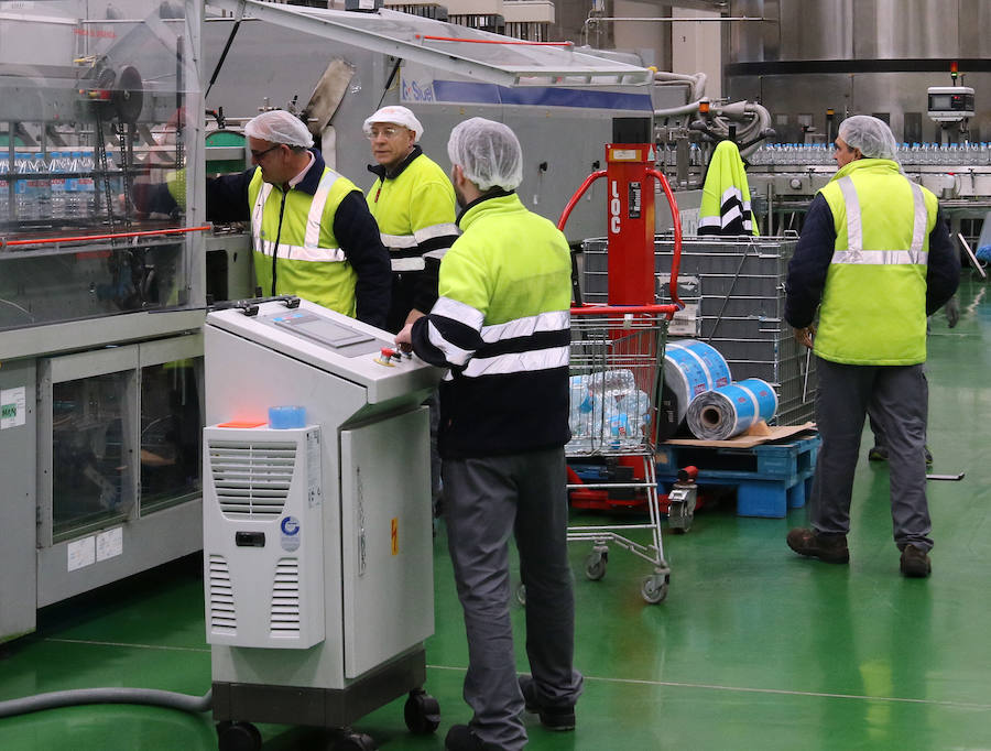 Fotos: Juan Vicente Herrera inaugura la planta de Bezoya en Ortigosa del Monte