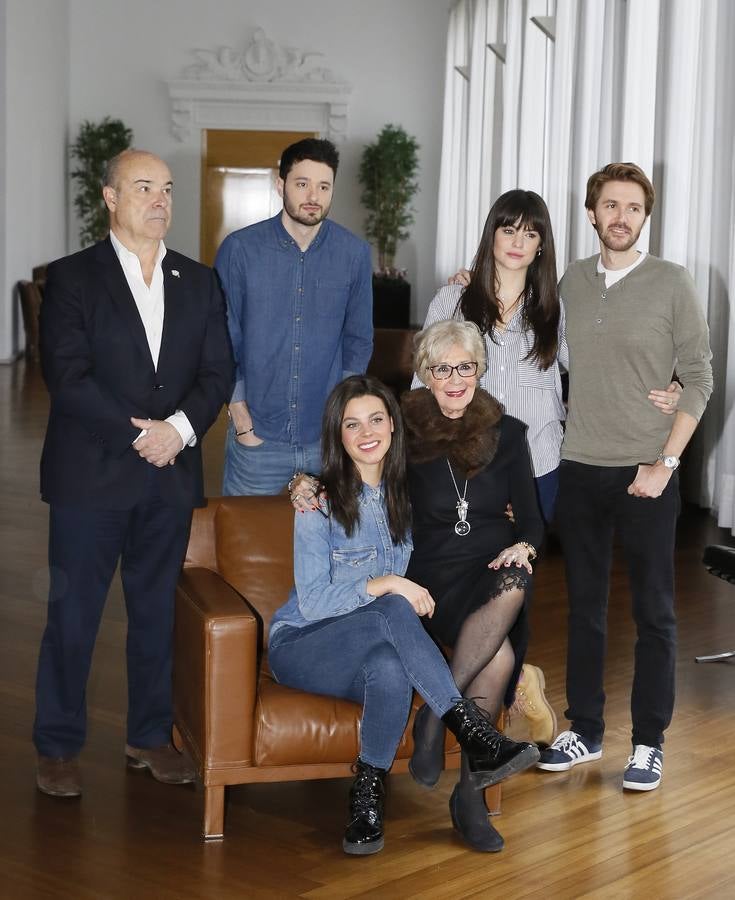 La actiz vallisoletana aprovechó la presentación de la obra en el Teatro Calderón para anunciar su retirada de los escenarios