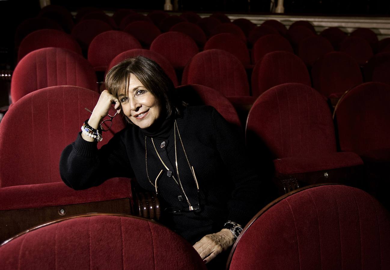 25.11.09 En el Teatro Ortega de Zamora antes de representar la obra 'La vida por delante'.