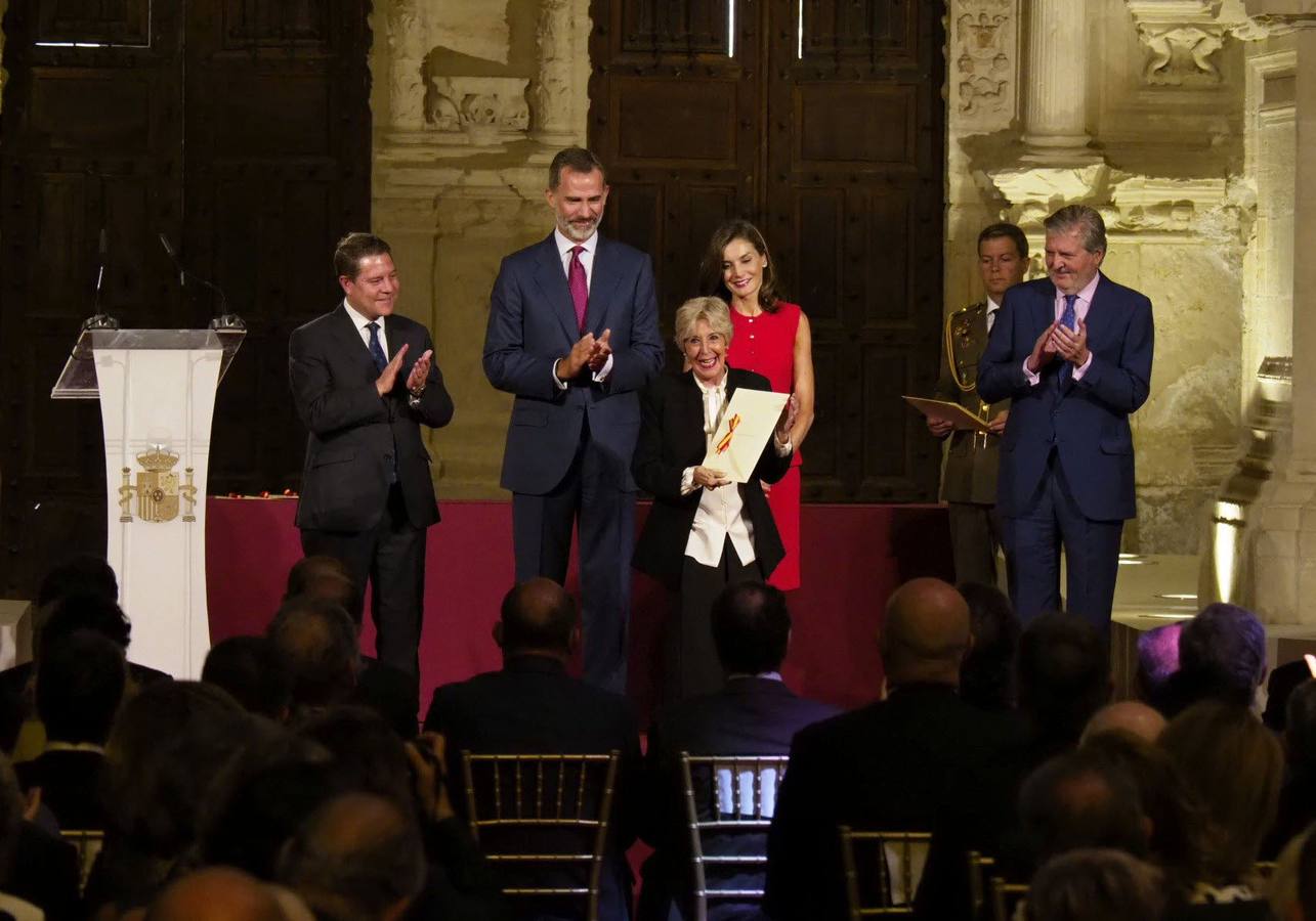13.09.17 La actriz Concha Velasco, tras recibir de manos del Rey Felipe, junto a la Reina Letizia, el Premio Nacional de Cultura 2016, durante el acto celebrado en la Catedral de Santa María y San Julián de Cuenca.