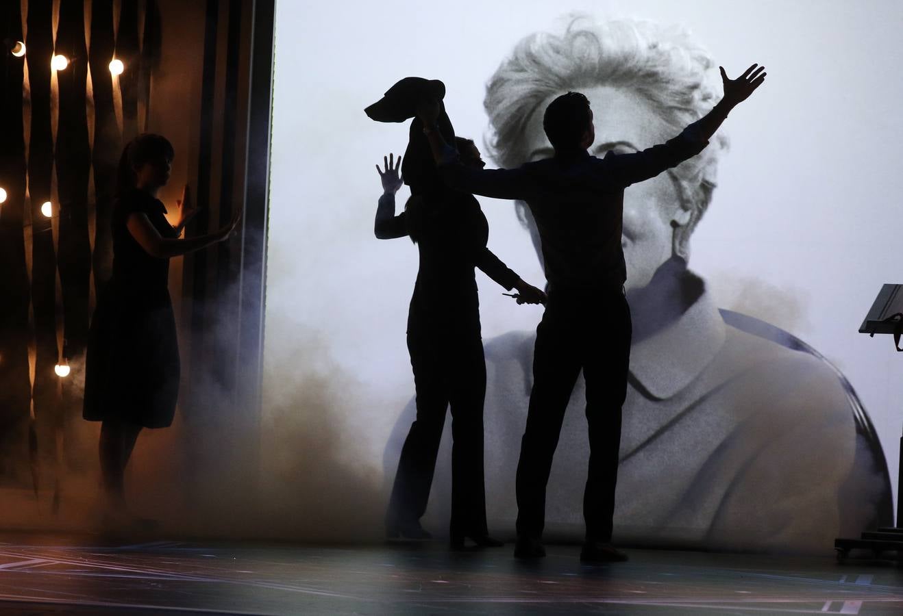 El último ensayo de la obra antes de su estreno tuvo lugar en el Teatro Calderón de Valladolid, bajo la dirección de Manuel Velasco