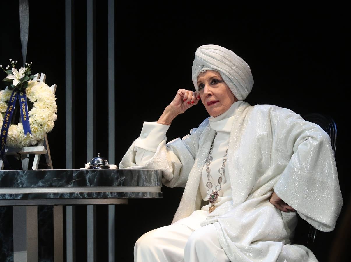 El último ensayo de la obra antes de su estreno tuvo lugar en el Teatro Calderón de Valladolid, bajo la dirección de Manuel Velasco